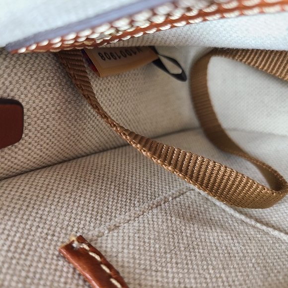 Dooney & Bourke Messenger 20 Turnlock Italian Leather Crossbody Bag Blue Tan - Picture 14 of 16